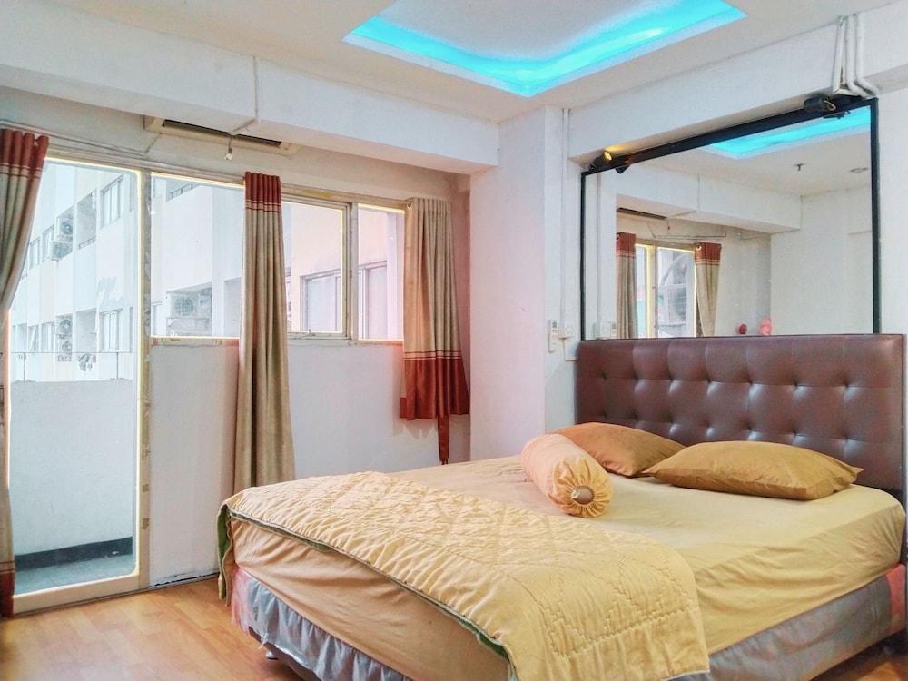 The Royale Sentra Tower Kuning Room Type - Deluxe Double Room
