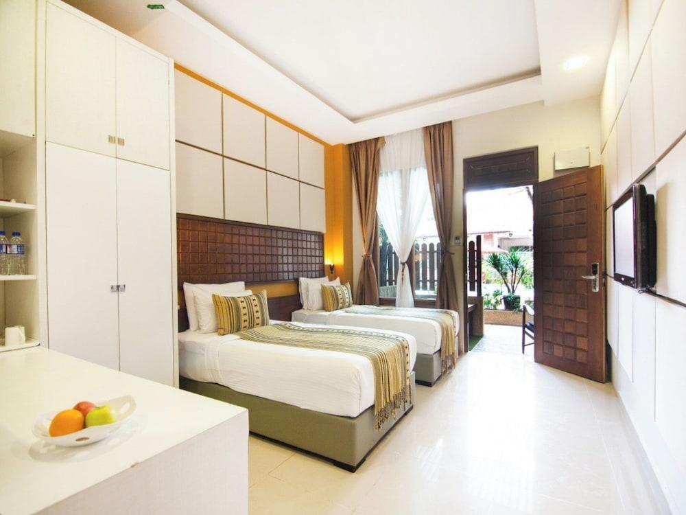Palette Telaga Terrace Resort Room Type - Deluxe Twin Room, Balcony