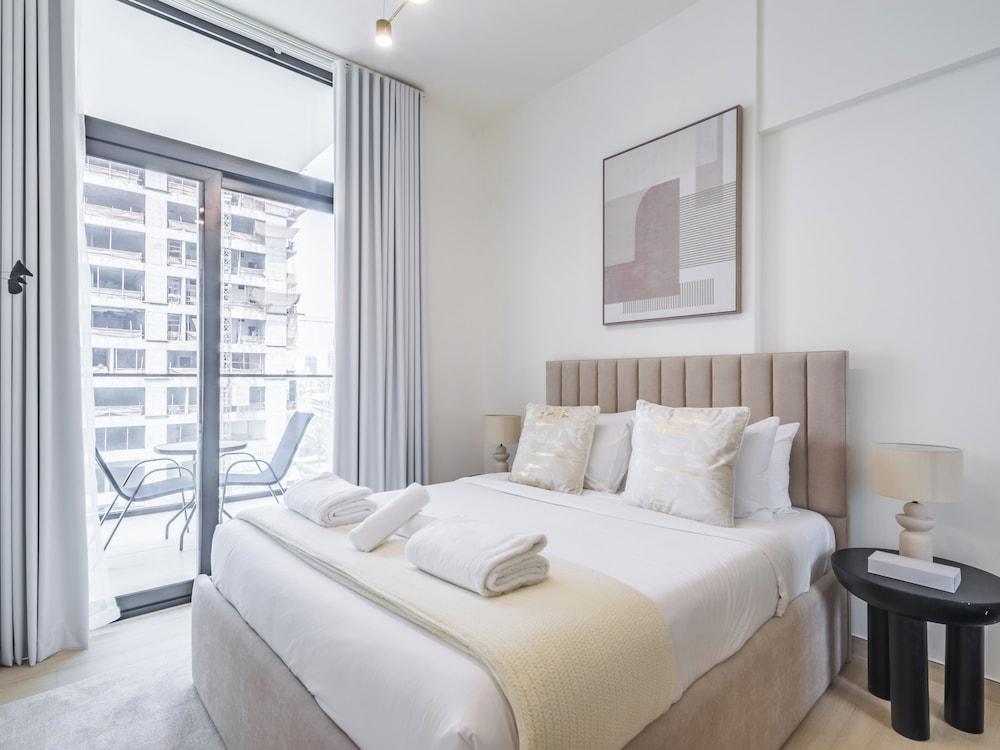 Binghatti Emerald Residences- JVC Room Type - Deluxe Apartment, Balcony, City View Binghatti Emerald Residences- JVC Room Type - Deluxe Apartment, Balcony, City View