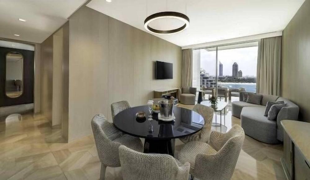 FIVE Palm Residences - Elegant Dubai - Tap to explore photos