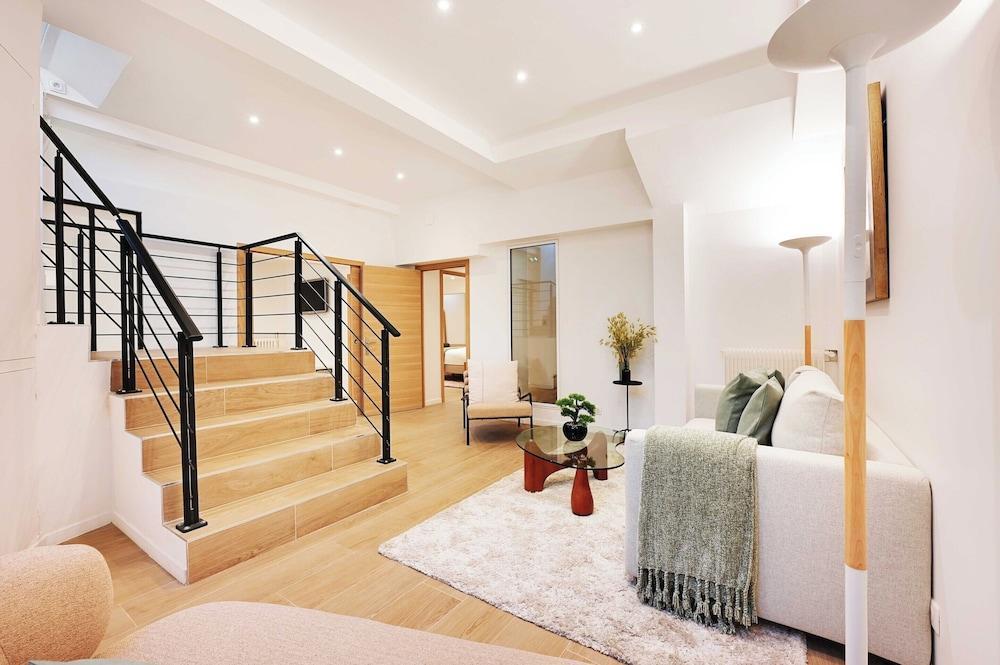 Exceptional Flat - 3bd/8p - Trocadero - Tap to explore photos