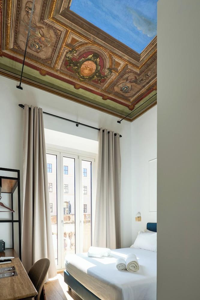Fantini Rooms- Fori Imperiali Room Type - Comfort Double Room, Balcony, City View Fantini Rooms- Fori Imperiali Room Type - Comfort Double Room, Balcony, City View