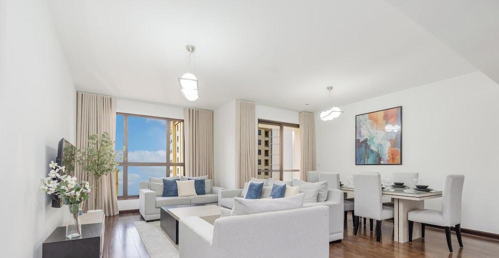 LUX The Murjan Sea View Suite 2 - Tap to explore photos