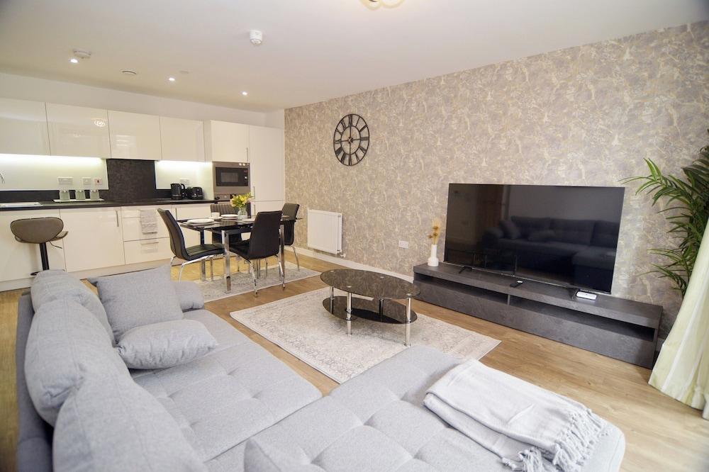 Apartment - Sleeps 5 & Pets Allowerd - Tap to explore photos