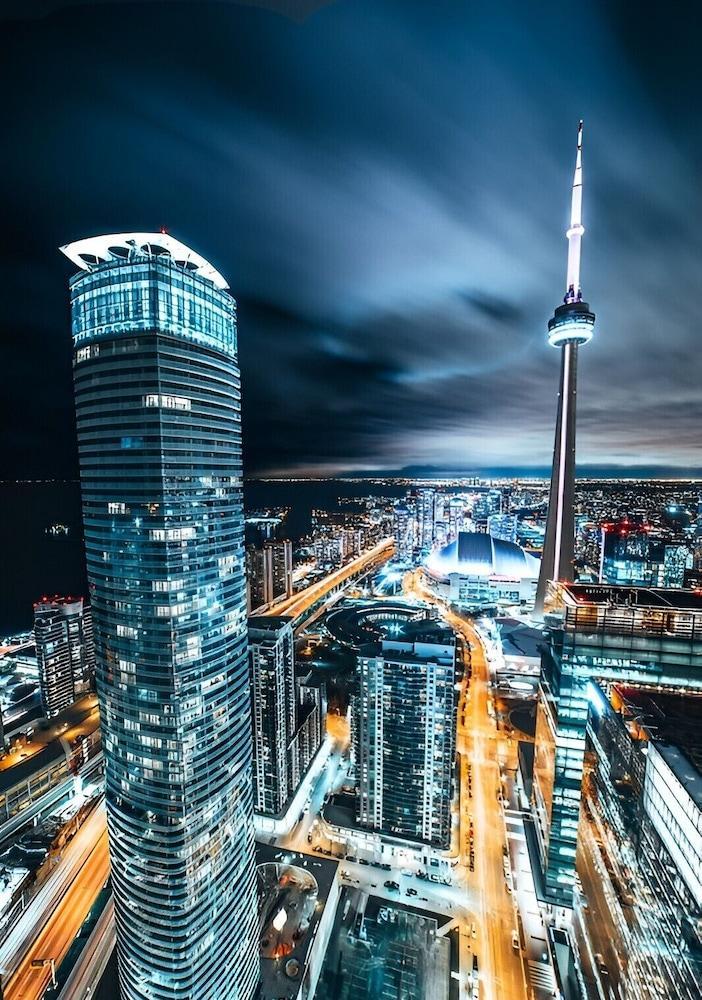 Modern Comfort stay - The York Toronto