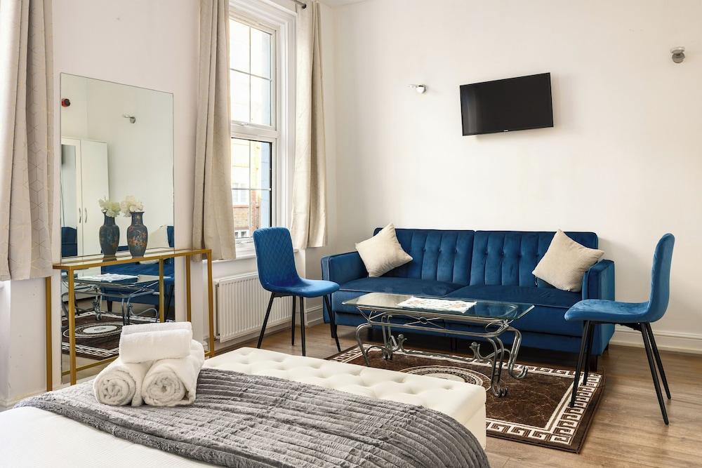 Crawford place studio apartments - Tap to explore photos