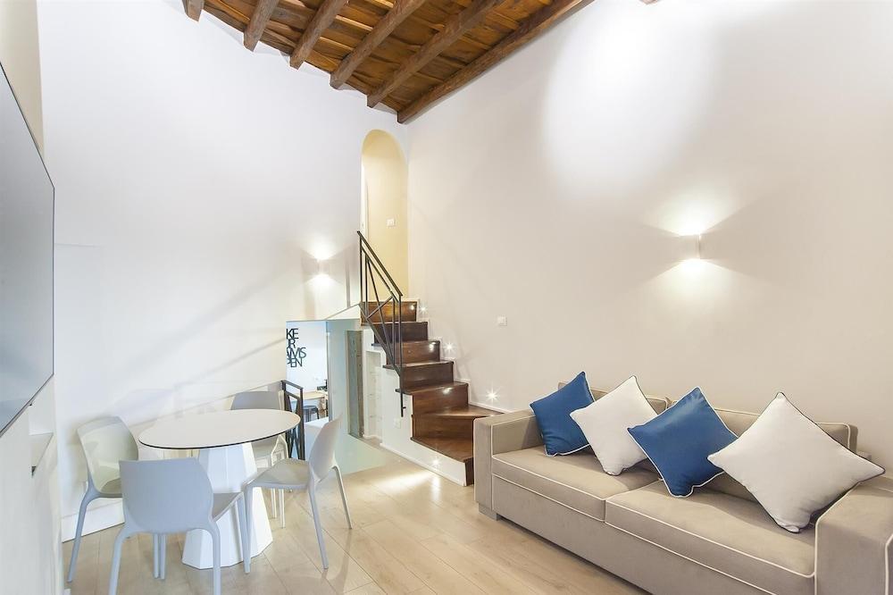 Rental in Rome Ciambella Atmosphere Apartment - Tap to explore photos