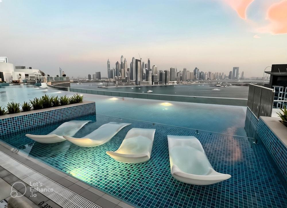 Luxe Studio at Seven Palm With Infinity Pool - Tap to explore photos