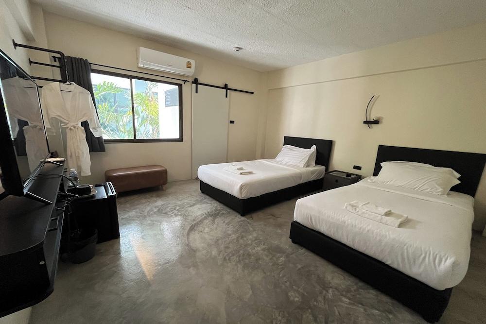 VS Beachfront Room Type - Deluxe Twin Room