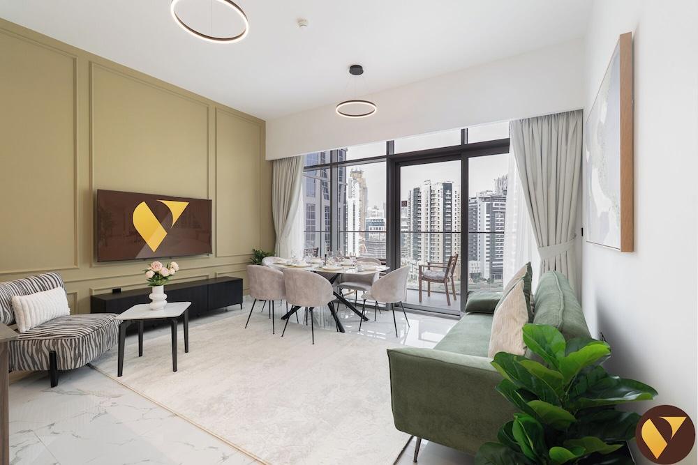 Vogue | Royal Regency Business Bay near Downtown Room Type - Luxury Apartment, Balcony, City View Vogue | Royal Regency Business Bay near Downtown Room Type - Luxury Apartment, Balcony, City View