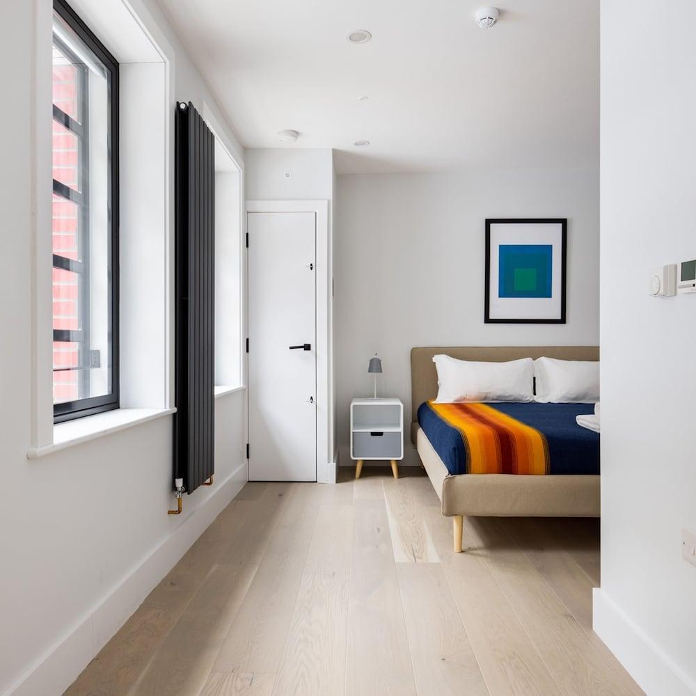Cool Leicester Sq Studio - Netflix Nespresso - Tap to explore photos