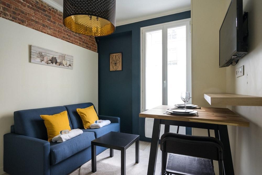 Cosy and Peaceful Studio - 2P - Nation/voltaire - Tap to explore photos