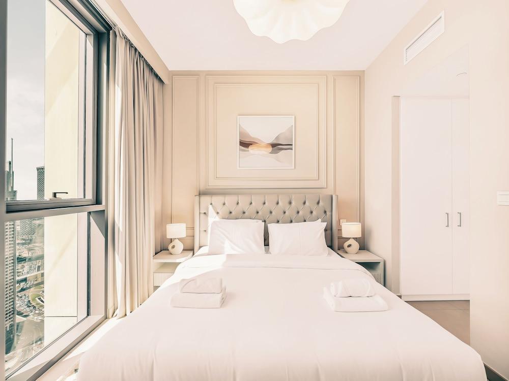 High Floor Burj Views over Dubai Mall Room Type - Signature Apartment, 4 Bedrooms, City View