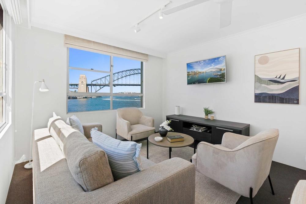 Sydney Harbourside Apartment Room Type - House