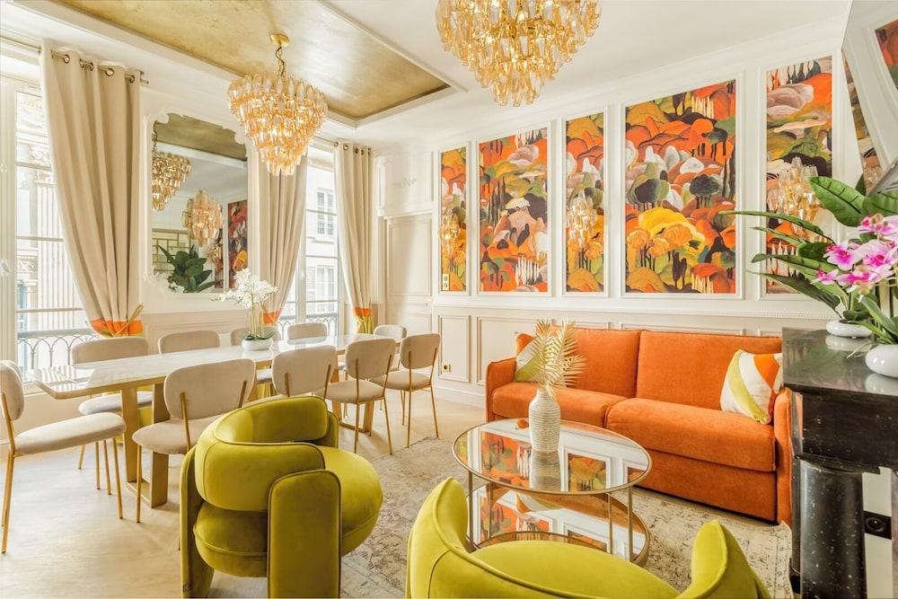 Merveil Luxury Suite - Mauroy I - Tap to explore photos