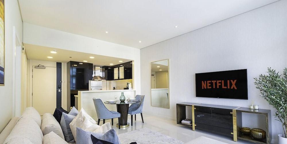 LUX The Bays Edge Canal View Suite - Tap to explore photos