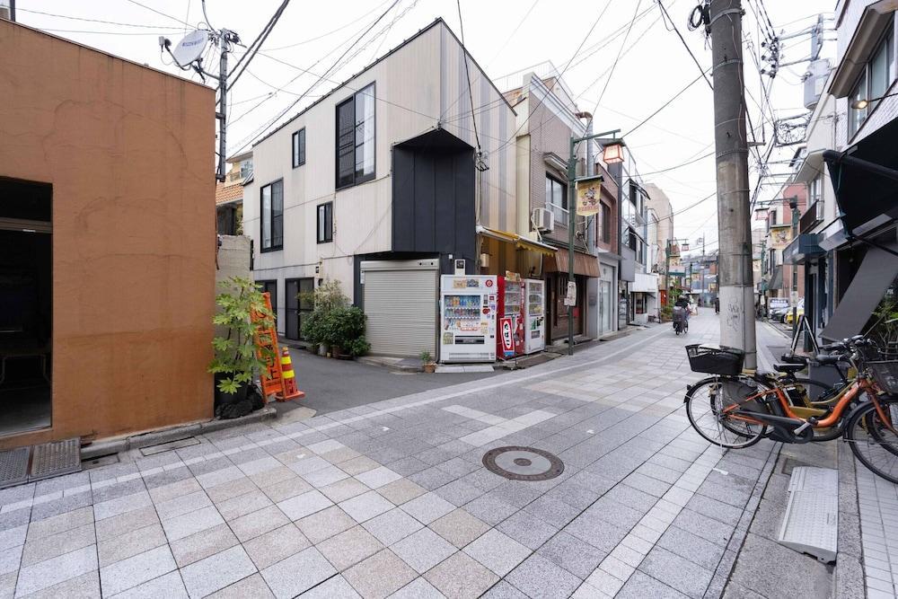 House Hotel nakano TNA