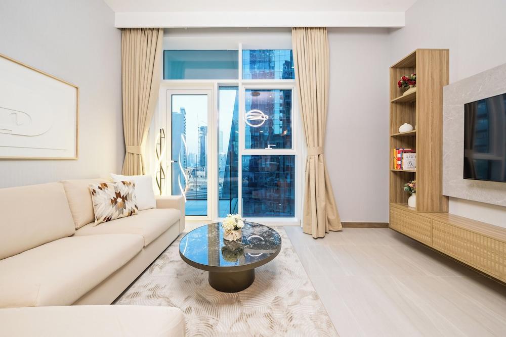 Premium 1BR Apt Missoni Urban Oasis - Tap to explore photos