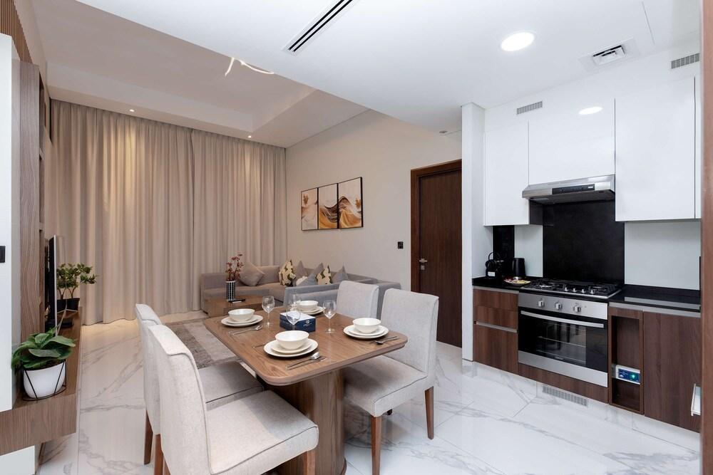 LUX 1BR Near B.khalifa - Tap to explore photos