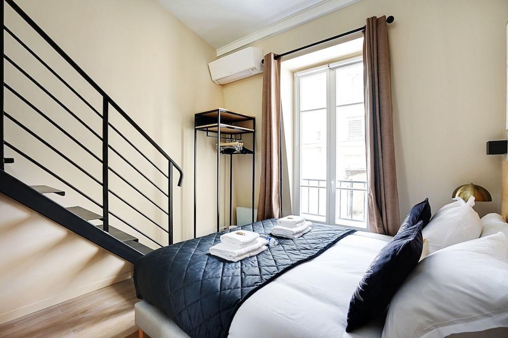Cottage With 2 Rooms in Batignolles - Tap to explore photos
