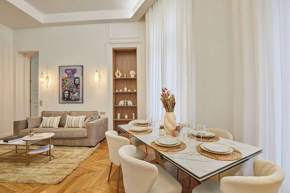 Saint Honore Luxury Apartment With AC Room Type - Apartment