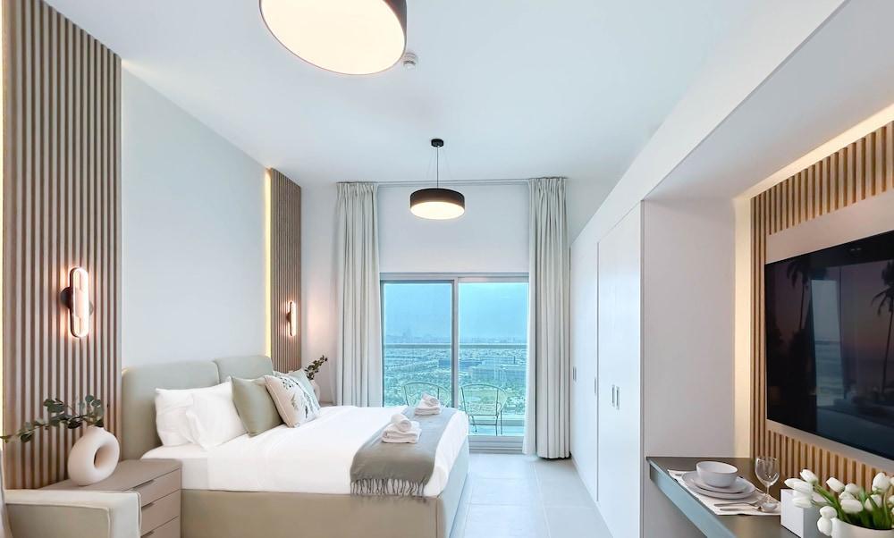 Urban Escape Studio Pool, Gym & Stylish Living Room Type - Apartment (0 Bedroom)