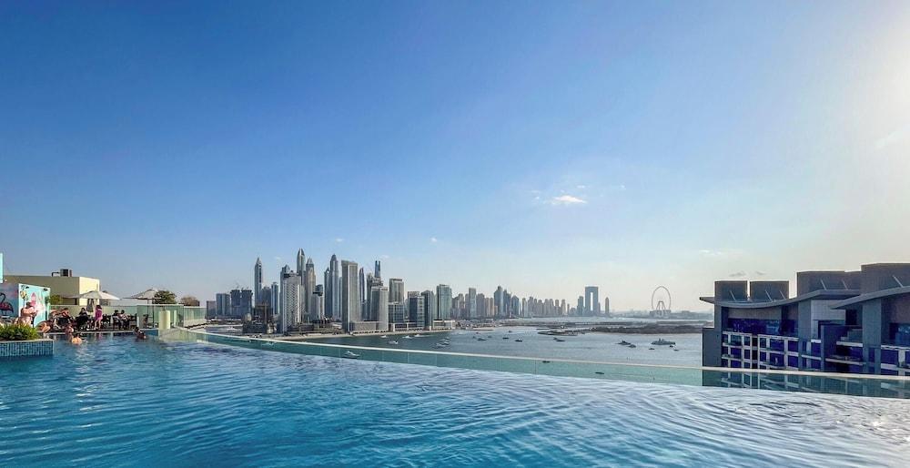 LUX | The Seven Palm Res Suite