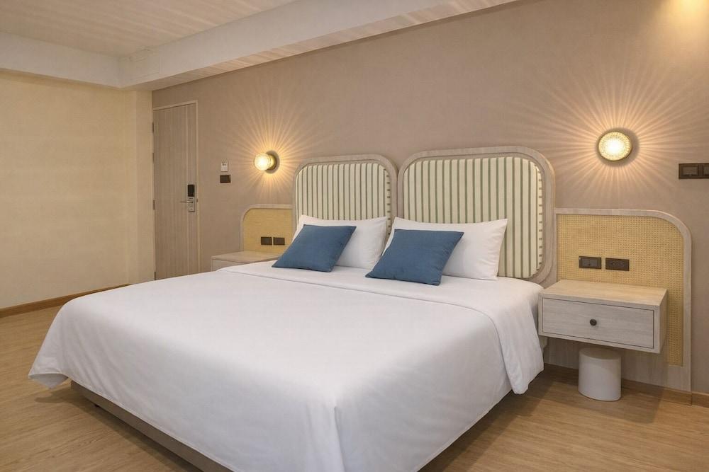 Ranana Bangkok Room Type - Deluxe Double Room, 1 King Bed, No Windows Ranana Bangkok Room Type - Deluxe Double Room, 1 King Bed, No Windows