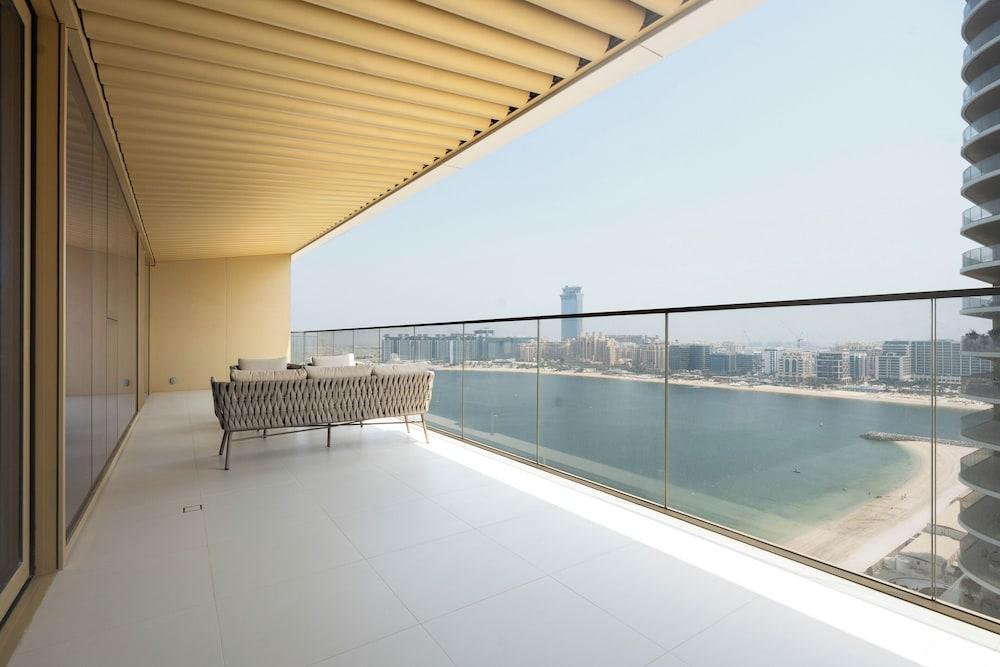 KeyRock - Palm View Luxury Stay in GB