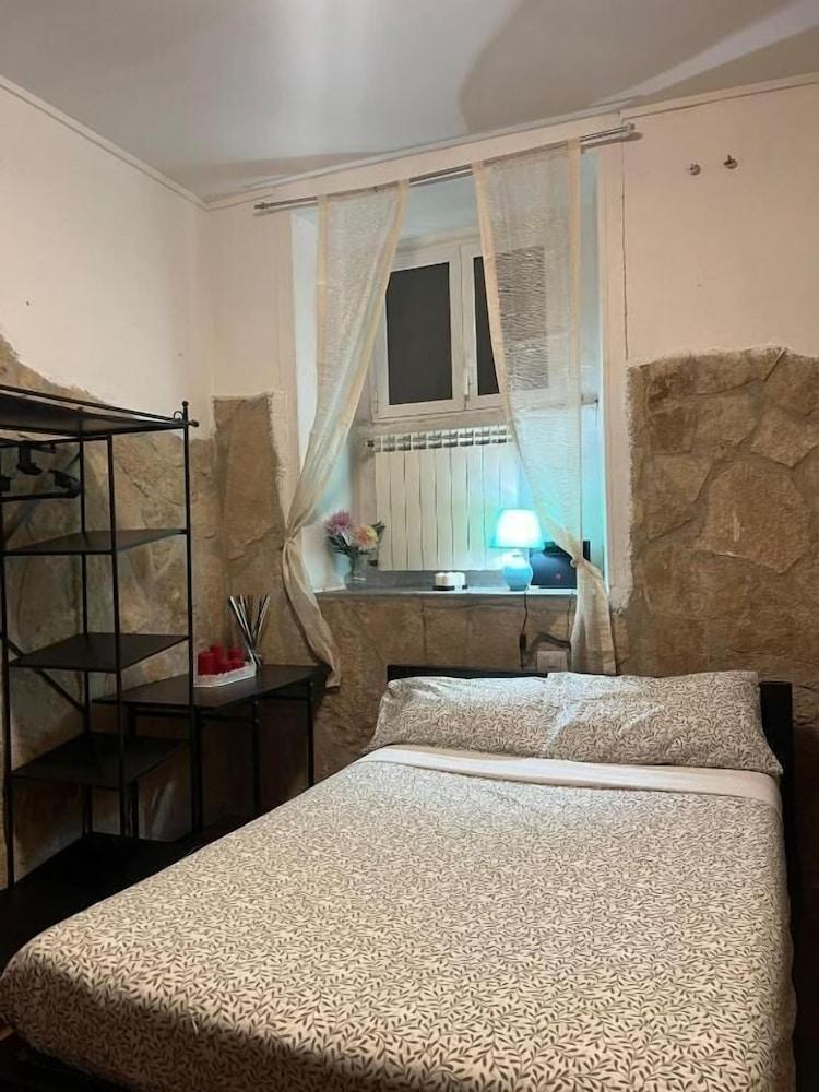 Poma Room Type - Classic Room, 1 Bedroom