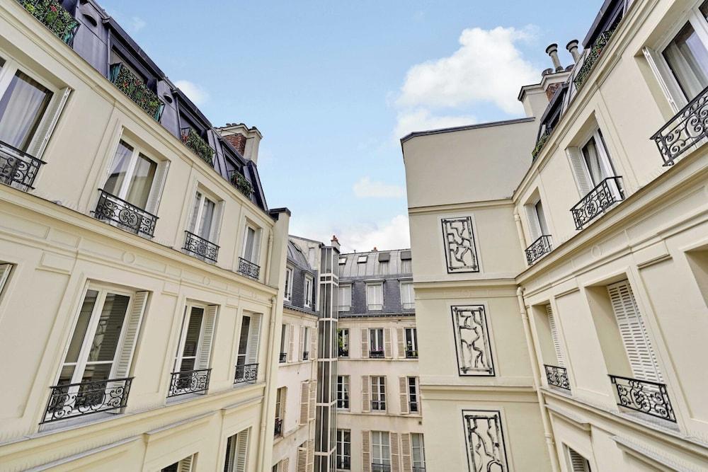 Pleasant Studio - 2P - Near Tuileries/louvre - Tap to explore photos