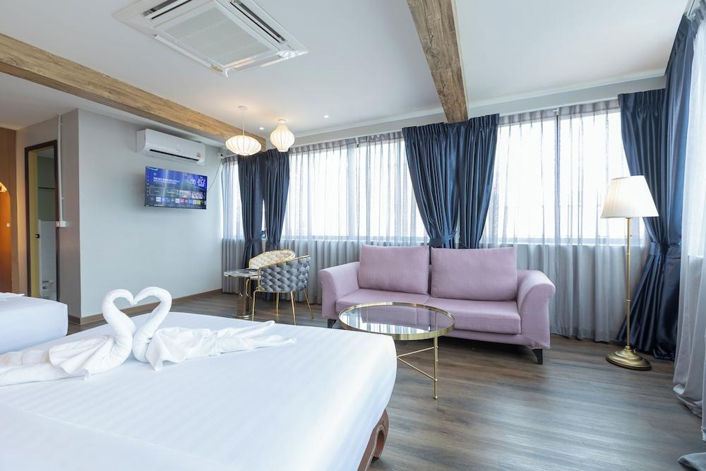 Hotel Rue De Siam - Tap to explore photos