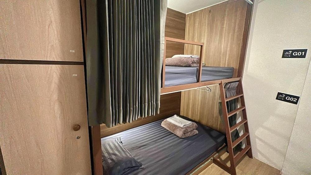 Hotel Rue De Siam Room Type - Private 2-Bed Room with Shared Bathroom
