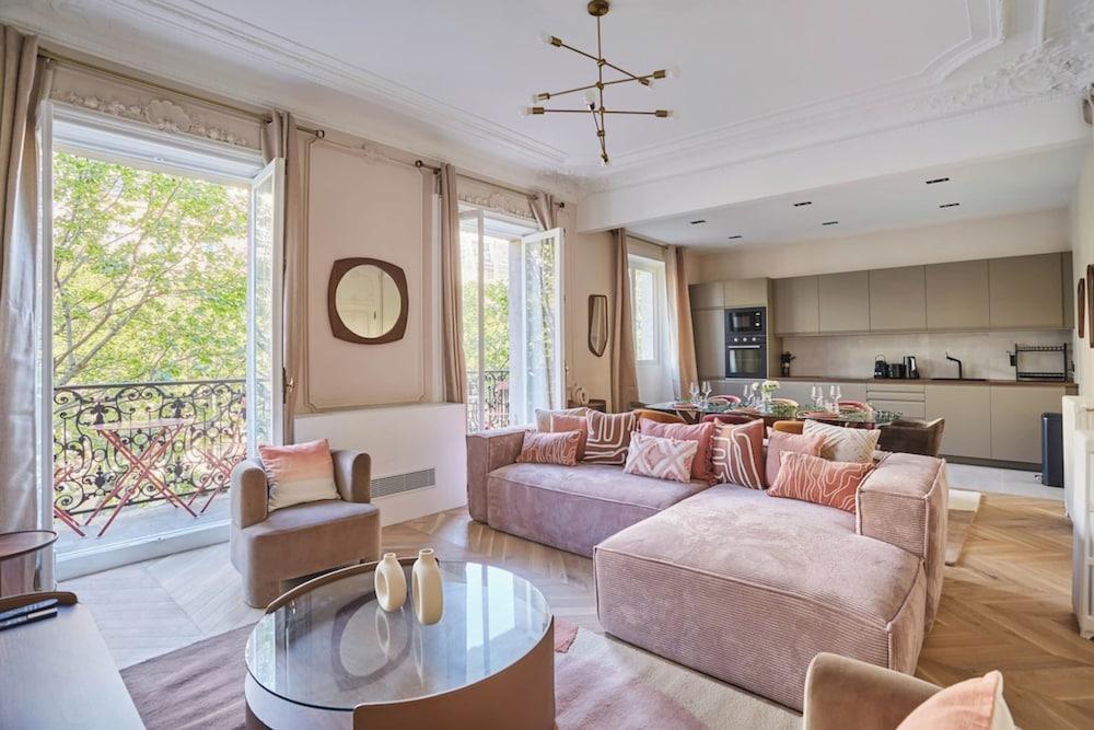 New and Exceptional Apartment Madeleine/concorde - Tap to explore photos