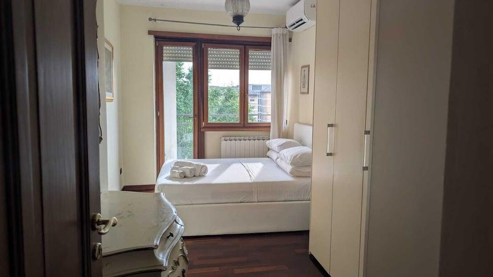 Mikasa Appia Room Type - Comfort Room, Balcony, City View
