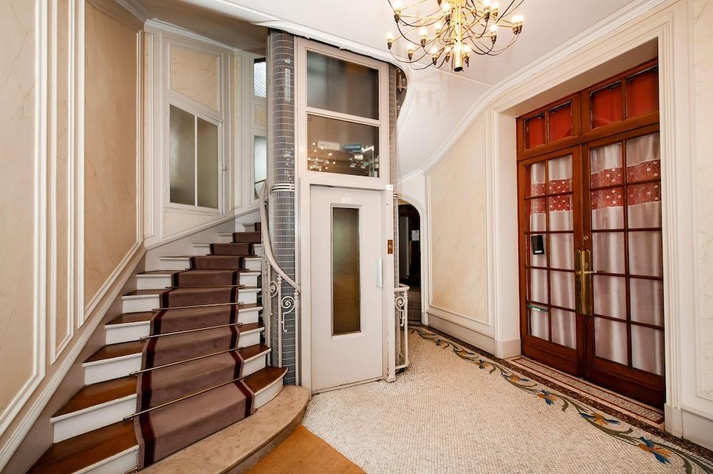 Marais Prestige Luxueux A - Tap to explore photos