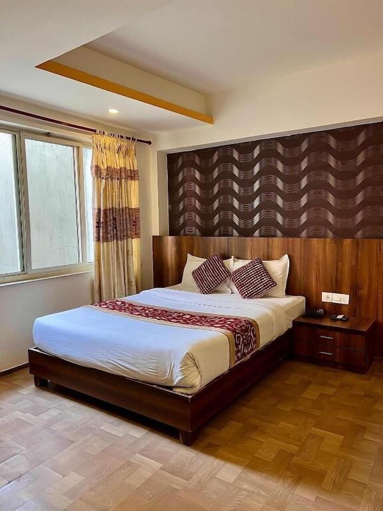 Hotel Next Home Room Type - Deluxe Single Room
