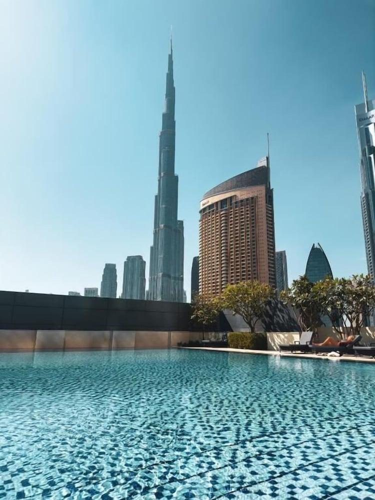 Revan Luay Downtown Dubai - Tap to explore photos