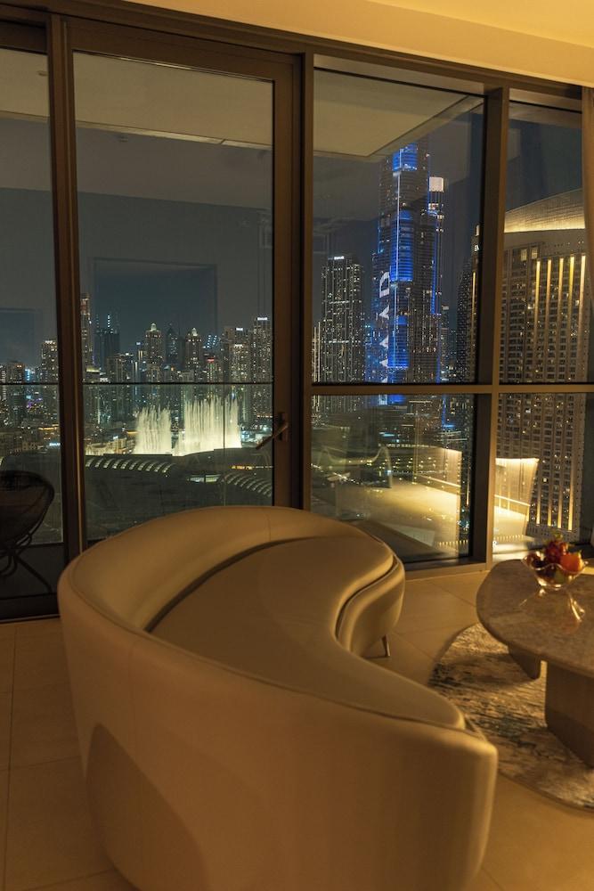 Revan Luay Downtown Dubai - Tap to explore photos