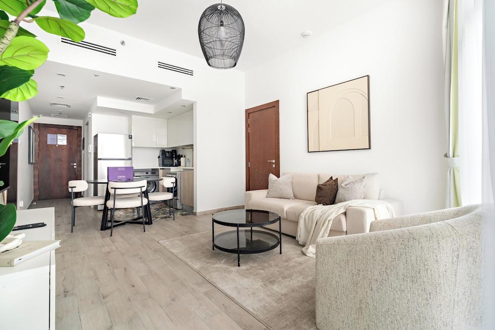 Silkhaus Shamal Residences 2 - Tap to explore photos