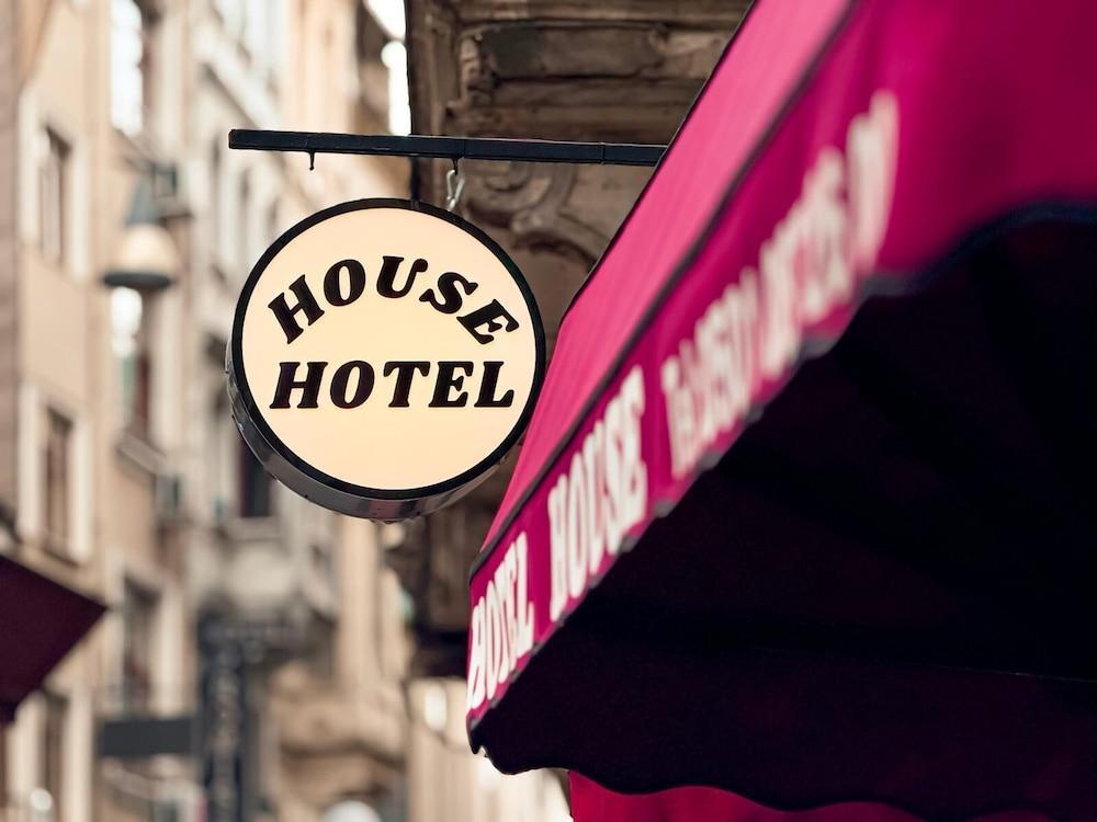 Brick House Hotel - Tap to explore photos