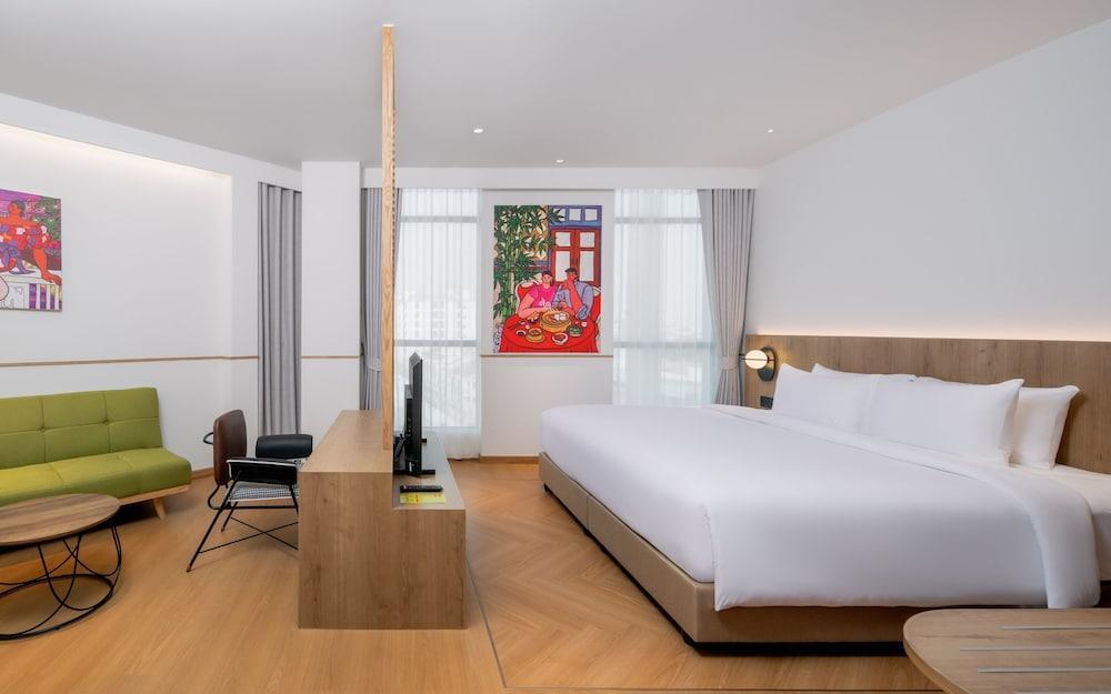 Lub d Bangkok Chinatown Room Type - The Roomy Connected - Premium Quadruple Room Lub d Bangkok Chinatown Room Type - The Roomy Connected - Premium Quadruple Room