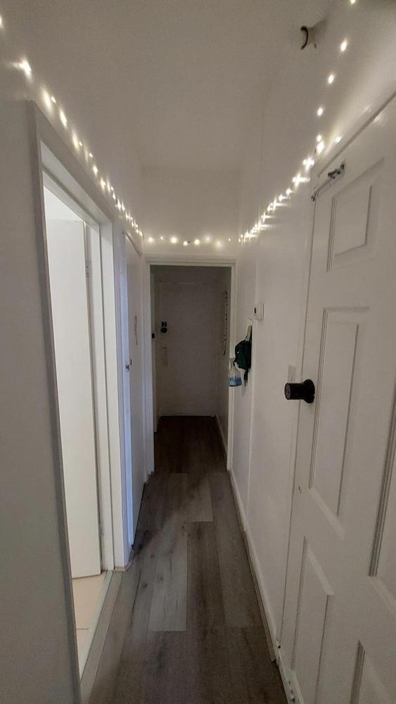 Private Rooms for 7 People With Bathroom - Tap to explore photos