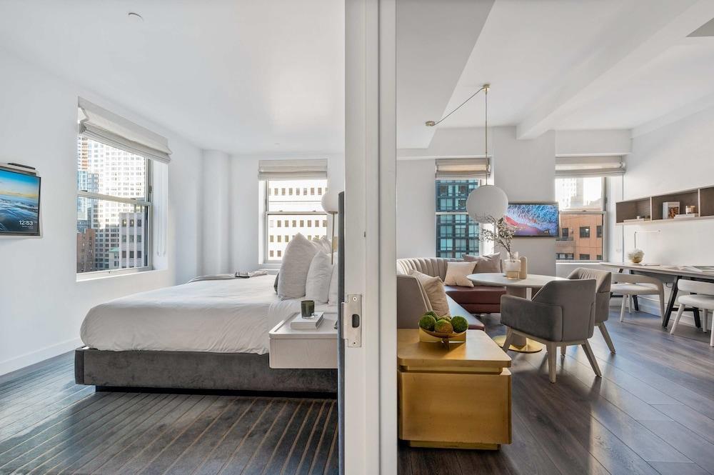 17john: Luxury One Bedroom Apartment - Tap to explore photos