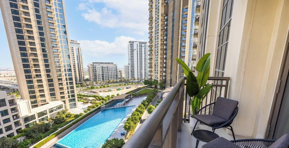 LUX The Creekside Skyline View Suite Room Type - Apartment, City View LUX The Creekside Skyline View Suite Room Type - Apartment, City View