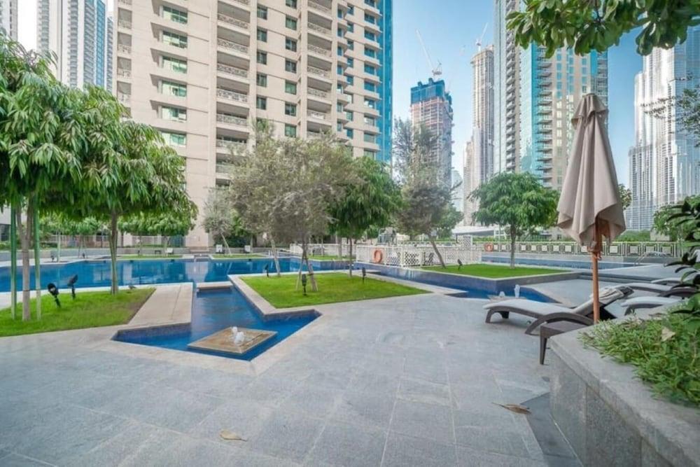 Bellavista-1BR Annex-PartialFountainView - Tap to explore photos