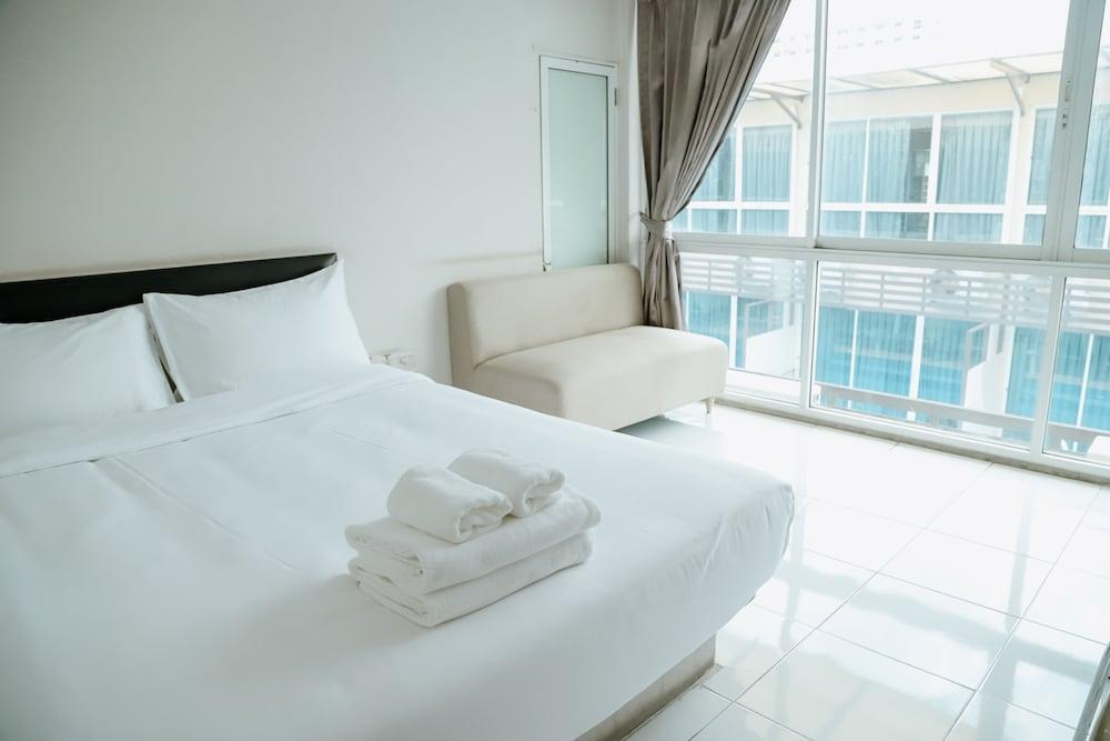 Full Stop Pool Villa Don Mueang Room Type - Superior Double Room