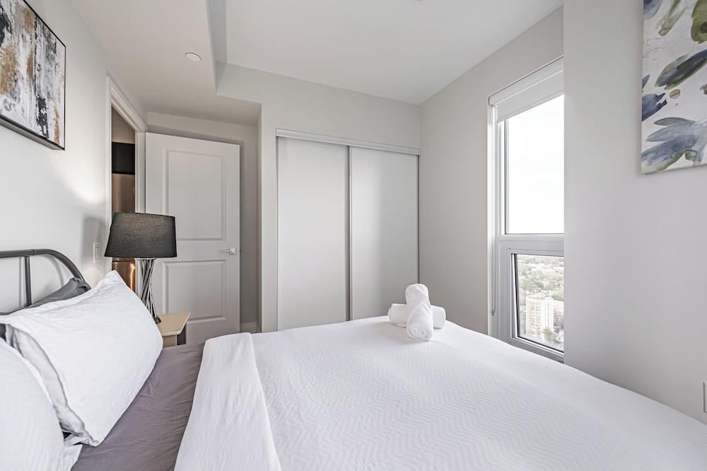 Guestilo Suites - Eaton Centre - Tap to explore photos