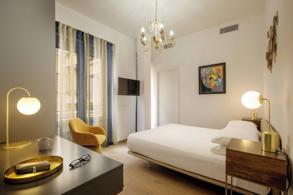 Santaluna Room Type - Classic Double Room, 1 Queen Bed