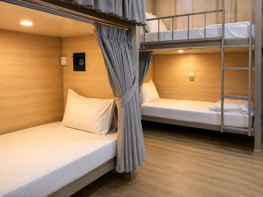 Charm Hostel at Pratumnak Room Type - Triple Room with Bunk Bed